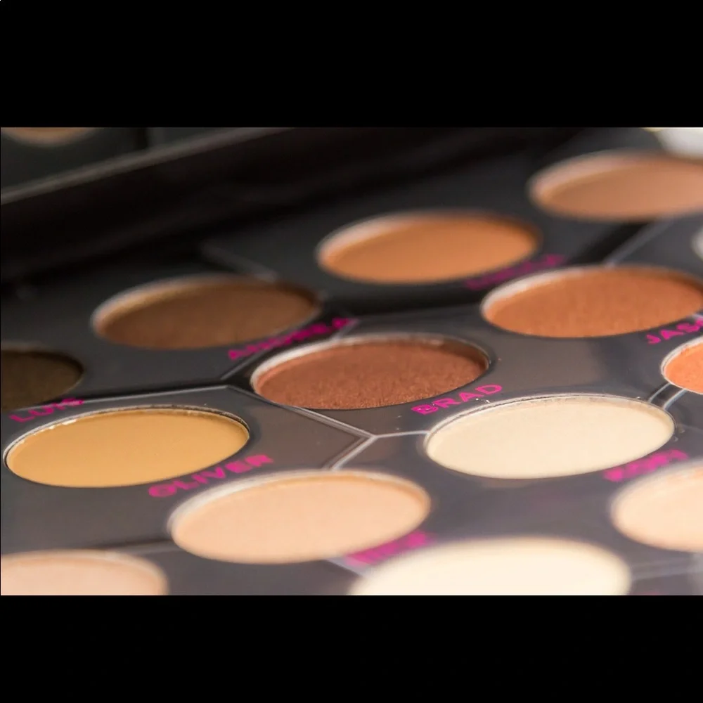 BEEBEAUTY LONDON Barbarella Eyeshadow Palette $50 NIB